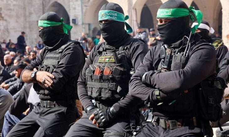 ترامب يعد بالتكفل بنزع سلاح حماس إذا رفضت التخلّي عنه